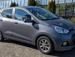 Grau Gebraucht 2016 Hyundai i10 Passion Kleinwagen | 8.800 € (Fairer Preis)