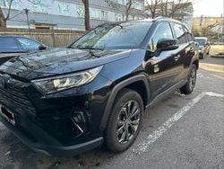 Schwarz Gebraucht 2024 Toyota RAV4 Hybrid Team SUV | 38.950 € (Guter Preis)