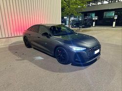 Grau Gebraucht 2024 Audi A5 Ambiente Limousine | 53.800 € (Teuer)