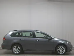 Grau Gebraucht 2019 VW Golf VII Comfortline Limousine | 10.790 € (Superpreis)