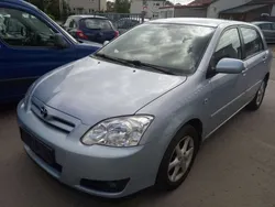 Blau Gebraucht 2006 Toyota Corolla Limousine | 2.985 € (Fairer Preis)