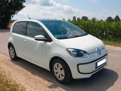 Weiß Gebraucht 2015 VW e-up! Kleinwagen | 8.750 € (Fairer Preis)