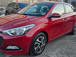 Rot Gebraucht 2015 Hyundai i20 YES! Limousine | 7.990 € (Fairer Preis)