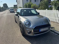 Grau Gebraucht 2019 Mini ONE Kleinwagen | 10.000 € (Superpreis)