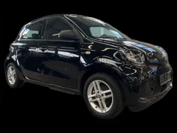 Schwarz Gebraucht 2022 Smart ForFour Electric Drive Limousine | 9.790 € (Fairer Preis)