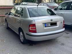 Silber Gebraucht 2007 Skoda Fabia Ambiente Kleinwagen | 4.400 € (Fairer Preis)
