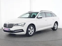 Weiss Gebraucht 2020 Skoda Superb Ambition Kombi | 22.231 € (Fairer Preis)