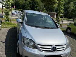 Silber Gebraucht 2005 VW Golf Plus Cross Van / Kleinbus | 2.999 € (Teuer)