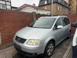 Silber Gebraucht 2003 VW Touran Highline Van / Kleinbus | 1.490 € (Fairer Preis)