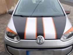 Silber Gebraucht 2011 VW up! Kleinwagen | 5.500 € (Etwas zu teuer)
