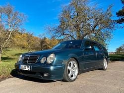 Grün Gebraucht 2001 Mercedes E240 Kombi | 1.500 € (Fairer Preis)
