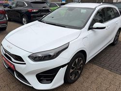 Weiß Gebraucht 2022 Kia Ceed Sportswagon Kombi | 17.590 € (Superpreis)