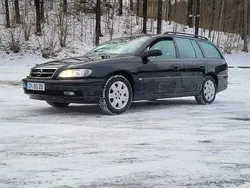 Schwarz Gebraucht 2002 Opel Omega Kombi | 2.500 € (Fairer Preis)
