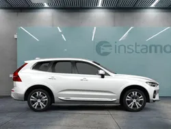 Weiß Gebraucht 2022 Volvo XC60 Momentum SUV | 34.399 € (Guter Preis)