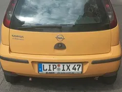Gelb Gebraucht 2004 Opel Corsa Kleinwagen | 800 € (Fairer Preis)