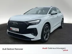 Gletscherweiß metallic Gebraucht 2022 Audi Q4 e-tron Ambiente SUV | 28.450 € (Etwas zu teuer)