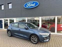 Blau Gebraucht 2023 Ford Focus ST-Line Limousine | 23.990 € (Etwas zu teuer)
