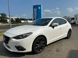 Weiß Gebraucht 2016 Mazda 3 Limousine | 14.500 € (Fairer Preis)