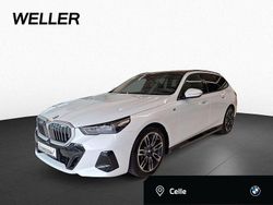 Mineralweiß (weiß) Gebraucht 2024 BMW 540 Comfort Edition Kombi | 59.950 € (Guter Preis)