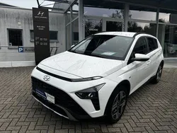 Polar white Gebraucht 2021 Hyundai Bayon Intro Edition SUV | 16.490 €