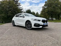 Weiß Gebraucht 2023 BMW 118 Sport Line Kleinwagen | 24.200 € (Fairer Preis)