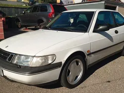 Weiß Gebraucht 1995 Saab 900 Kleinwagen | 1.990 €
