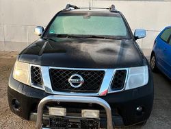 Schwarz Gebraucht 2011 Nissan Navara Abholung | 7.499 €