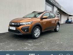 Orange Gebraucht 2023 Dacia Sandero Expression Kleinwagen | 16.490 € (Fairer Preis)