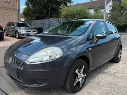 Grau Gebraucht 2010 Fiat Punto Kleinwagen | 1.400 € (Guter Preis)