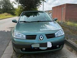 Grün Gebraucht 2003 Renault Mégane II Kleinwagen | 2.000 € (Etwas zu teuer)