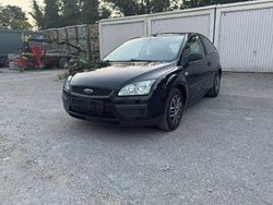 Blau Gebraucht 2006 Ford Focus Limousine | 2.500 € (Fairer Preis)
