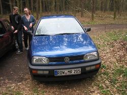 Blau metallic Gebraucht 1994 VW Golf III Kleinwagen | 1.200 €