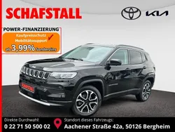 Schwarz (black clear coat) Gebraucht 2024 Jeep Compass Limited SUV | 22.979 €