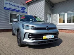 Oyster silver Neu 2025 VW Tiguan Elegance SUV | 41.900 € (Fairer Preis)