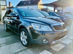 Schwarz Gebraucht 2012 Skoda Octavia Kombi | 3.990 € (Superpreis)