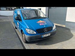 Blau Gebraucht 2009 Mercedes Vito Van / Kleinbus | 3.000 €