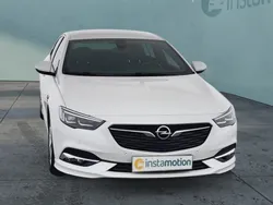 Weiß Gebraucht 2020 Opel Insignia Ultimate Limousine | 23.190 € (Etwas zu teuer)