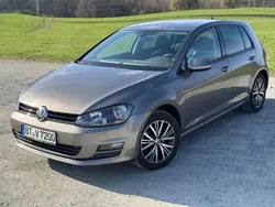 Braun Gebraucht 2016 VW Golf VII Allstar Limousine | 12.990 € (Fairer Preis)