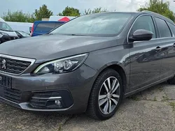 Grau Gebraucht 2017 Peugeot 308 Active Kombi | 9.900 € (Fairer Preis)