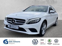 Weiß Gebraucht 2020 Mercedes C180 Avantgarde Limousine | 26.990 € (Guter Preis)