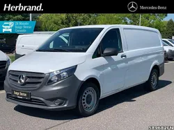Weiß Gebraucht 2021 Mercedes Vito Van / Kleinbus | 26.965 € (Guter Preis)