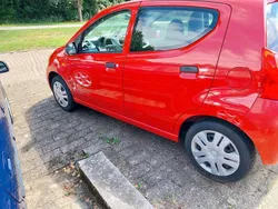 Rot Gebraucht 2010 Nissan Pixo Visia Kleinwagen | 2.100 € (Fairer Preis)