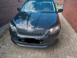 Schwarz Gebraucht 2018 Skoda Fabia Limousine | 7.000 €