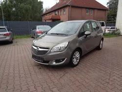 Grau Gebraucht 2015 Opel Meriva Style Van / Kleinbus | 6.995 € (Fairer Preis)