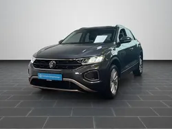 Indiumgrau metallic Gebraucht 2025 VW T-Roc Life SUV | 29.780 € (Guter Preis)