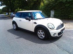 Weiß Gebraucht 2011 Mini ONE Kleinwagen | 5.499 € (Fairer Preis)