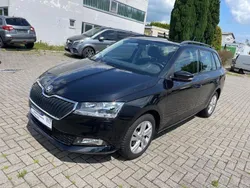 Schwarz Gebraucht 2020 Skoda Fabia Ambition Kombi | 10.480 € (Guter Preis)