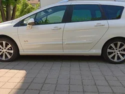 Weiß Gebraucht 2012 Peugeot 308 Family Kombi | 2.875 € (Fairer Preis)