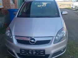 Grau Gebraucht 2006 Opel Zafira Edition Van / Kleinbus | 1.100 € (Superpreis)