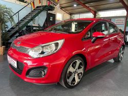Rot Gebraucht 2012 Kia Rio Limousine | 5.990 € (Fairer Preis)